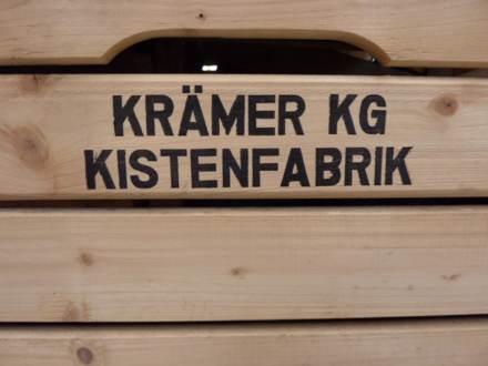 Aufdruckbeispiel: Krämer KG - Kistenfabrik